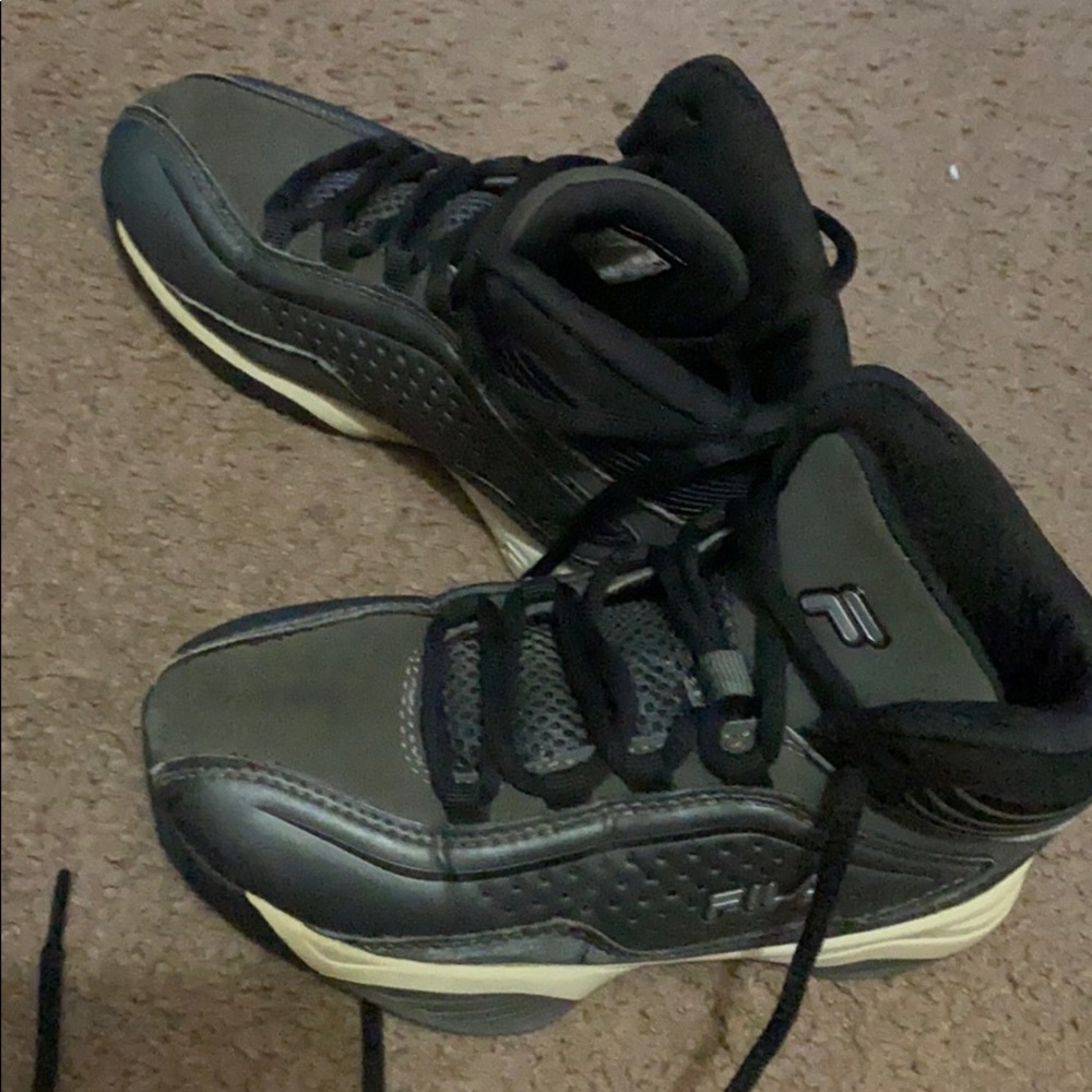 Fila kids shoes great condition